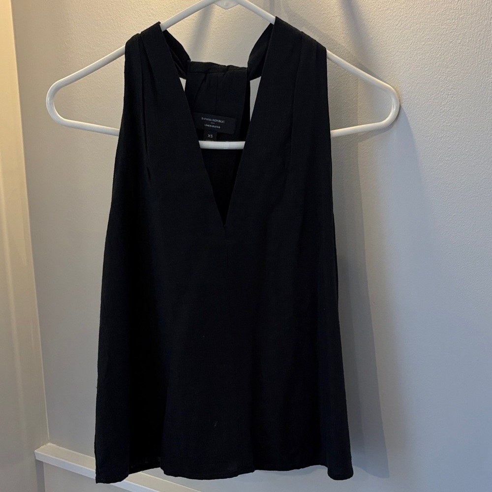 Banana Republic Black V-Neck Tank Top